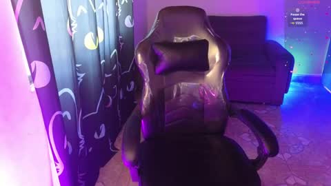 lia_varel online show from 12, 5, 2026