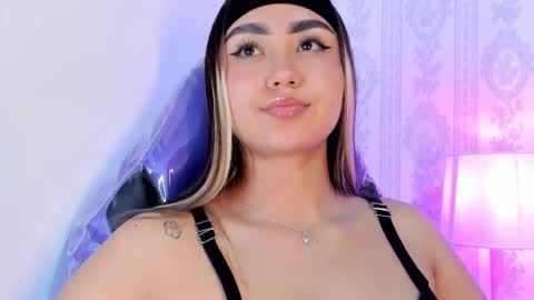 Snapshot of liaa_18 chatting on 5, 3, 2026 Liaa online show from 5, 3, 2026