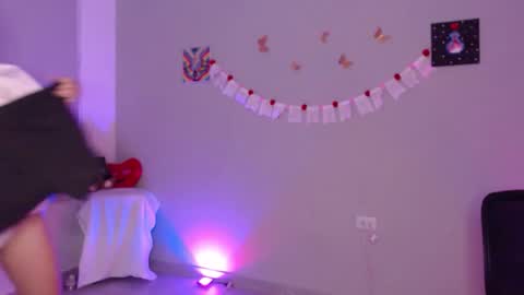 Snapshot of liaa_cute_ chatting on 27, 3, 2026 lia online show from 27, 3, 2026