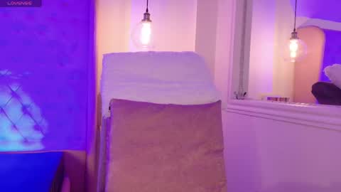 Snapshot of liaacooper_ chatting on 7, 5, 2026 Lia cooper online show from 7, 5, 2026