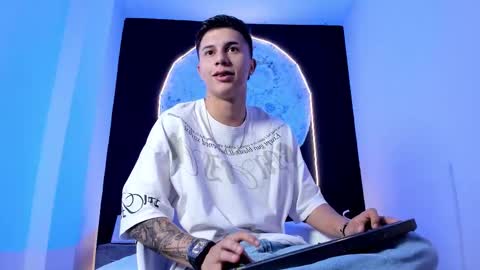 Liam Smith online show from 28, 10, 2025