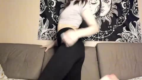 Snapshot of liabanny chatting on 10, 1, 2025 Julia  online show from 10, 1, 2025