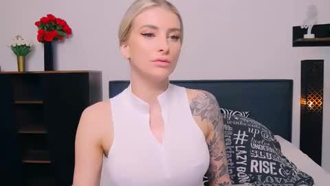 Snapshot of liabeninix chatting on 16, 2, 2026 Lia online show from 16, 2, 2026