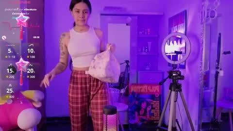 Lia Butera online show from 7, 4, 2026
