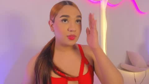 Snapshot of liacampbell__ chatting on 28, 4, 2026 La online show from 28, 4, 2026