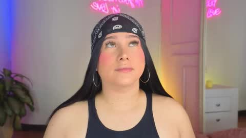 Lia Cox online show from 5, 11, 2025