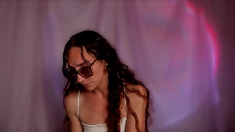 Snapshot of liahilton_ chatting on 1, 5, 2026 lh6 9c online show from 1, 5, 2026
