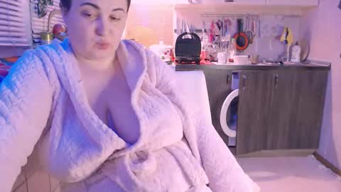 Snapshot of liahsofty chatting on 3, 2, 2025 miss Lia colection for travel online show from 3, 2, 2025