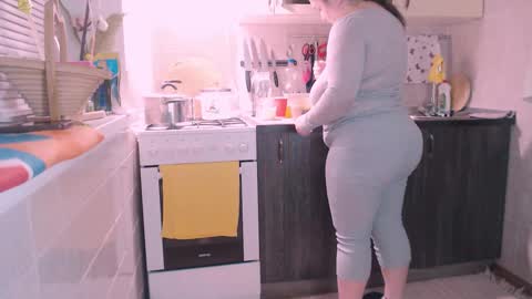 Snapshot of liahsofty chatting on 26, 2, 2025 miss Lia colection for travel online show from 26, 2, 2025