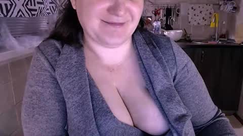 Snapshot of liahsofty chatting on 22, 10, 2025 miss Lia colection for travel online show from 22, 10, 2025