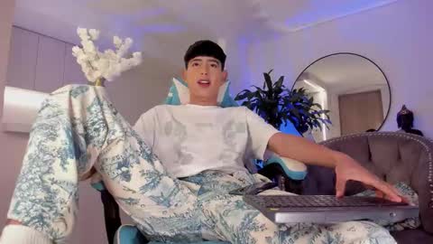 Liam online show from 26, 2, 2026