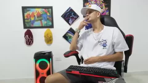 Snapshot of liam_andres12 chatting on 7, 11, 2025 Andres online show from 7, 11, 2025