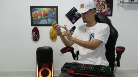 Snapshot of liam_andres12 chatting on 14, 11, 2025 Andres online show from 14, 11, 2025