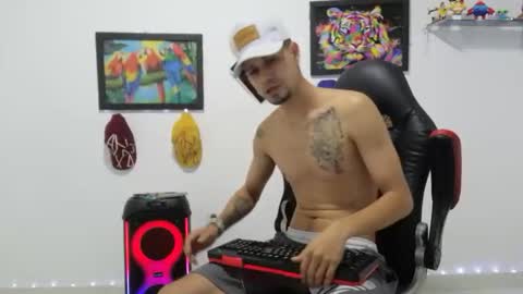 Snapshot of liam_andres12 chatting on 21, 11, 2025 Andres online show from 21, 11, 2025