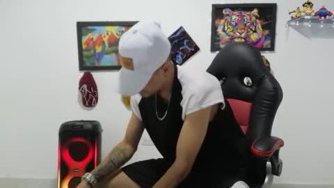 Snapshot of liam_andres12 chatting on 27, 11, 2025 Andres online show from 27, 11, 2025