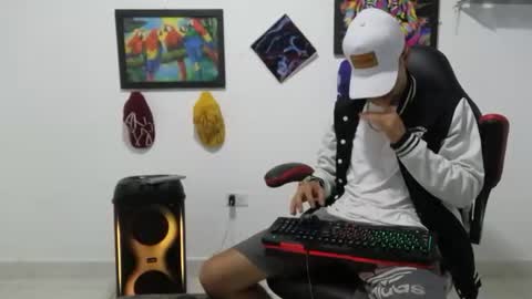 Snapshot of liam_andres12 chatting on 30, 11, 2025 Andres online show from 30, 11, 2025