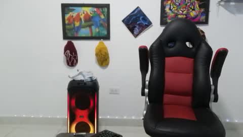 Snapshot of liam_andres12 chatting on 2, 12, 2025 Andres online show from 2, 12, 2025