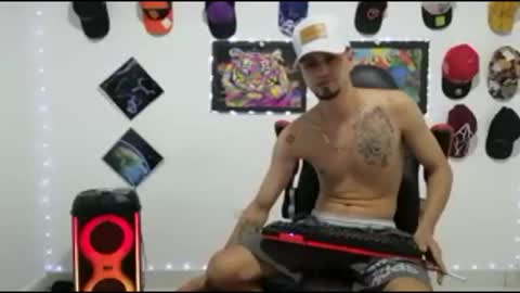 Snapshot of liam_andres12 chatting on 17, 12, 2025 Andres online show from 17, 12, 2025