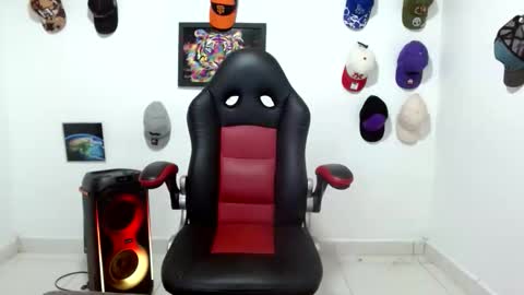 Snapshot of liam_andres12 chatting on 10, 5, 2026 Andres online show from 10, 5, 2026