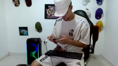 Snapshot of liam_andres12 chatting on 25, 5, 2026 Andres online show from 25, 5, 2026