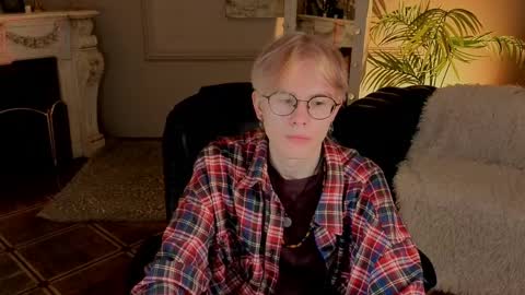 Snapshot of liam_blair chatting on 4, 4, 2026 LIAM online show from 4, 4, 2026