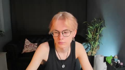 Snapshot of liam_blair chatting on 16, 4, 2026 LIAM online show from 16, 4, 2026