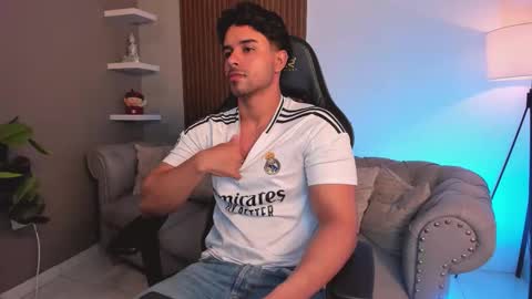 Snapshot of liam_colliins chatting on 4, 3, 2026 Liam Collins online show from 4, 3, 2026