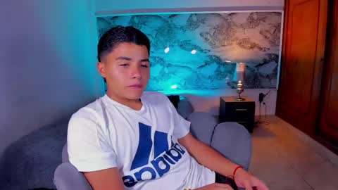 Snapshot of liam_dustin chatting on 17, 4, 2026 Liam online show from 17, 4, 2026