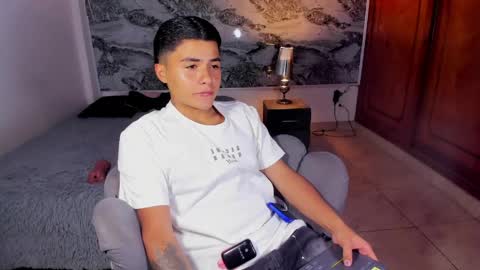 Snapshot of liam_dustin chatting on 1, 5, 2026 Liam online show from 1, 5, 2026