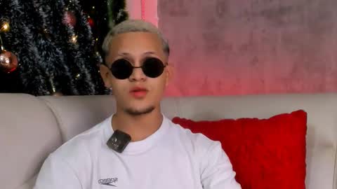 liam_knight online show from 5, 12, 2025