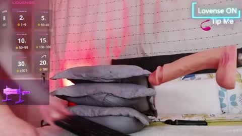 Snapshot of liam_moore chatting on 21, 5, 2026 HORNYMOAN online show from 21, 5, 2026