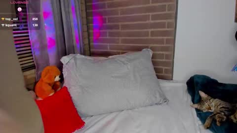 Snapshot of liam_oficial chatting on 5, 2, 2026 liam online show from 5, 2, 2026