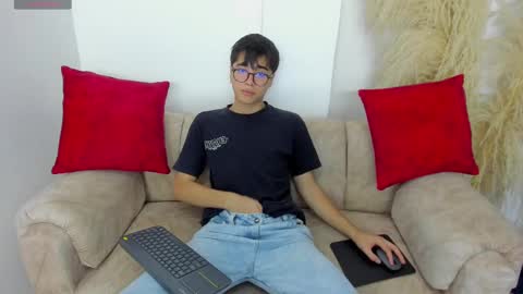 LIAM online show from 8, 3, 2025