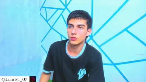 Snapshot of liam_scott77 chatting on 17, 11, 2025 Liam scott77 online show from 17, 11, 2025