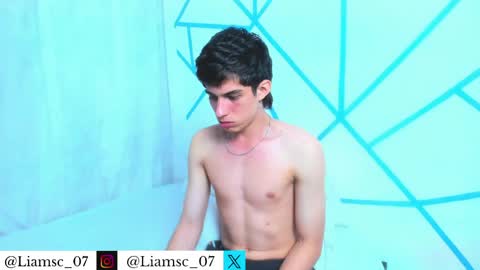 Snapshot of liam_scott77 chatting on 7, 4, 2026 Liam scott77 online show from 7, 4, 2026