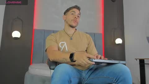 Snapshot of liam_walk chatting on 9, 4, 2026 Liam online show from 9, 4, 2026