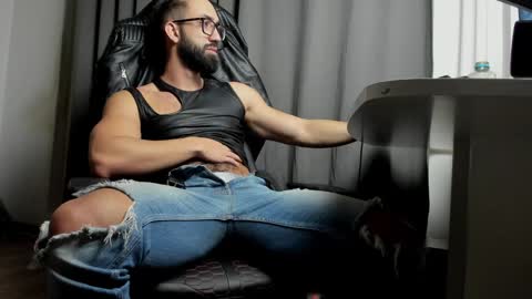 Liam online show from 5, 12, 2024