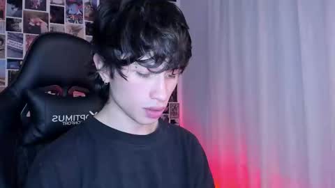 Snapshot of liamelf chatting on 25, 2, 2025 Liam online show from 25, 2, 2025