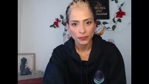 Snapshot of liamiler01_ chatting on 18, 12, 2024 Lia Miller online show from 18, 12, 2024