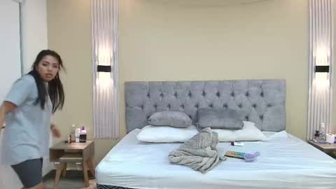 L I A M O N R O E online show from 22, 9, 2025