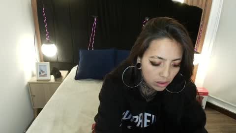 L I A M O N R O E online show from 11, 4, 2026