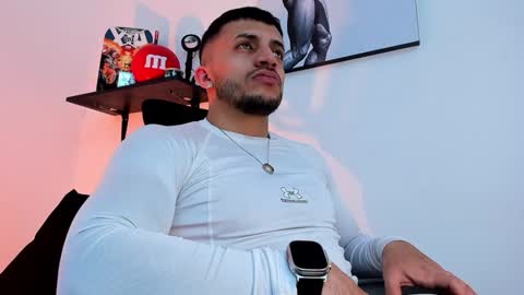 Snapshot of liamreigns_ chatting on 6, 2, 2025 liam online show from 6, 2, 2025