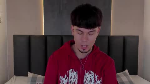 Snapshot of liamthunder05_ chatting on 18, 11, 2025 Liam Thunder online show from 18, 11, 2025