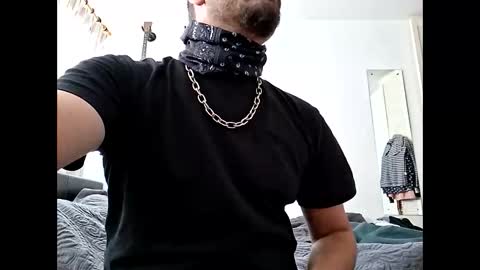 Snapshot of lian5602 chatting on 10, 10, 2025 LiamCross online show from 10, 10, 2025