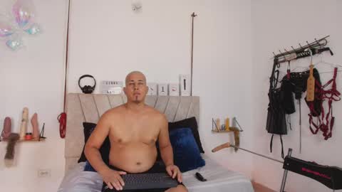 Snapshot of liana_asaff chatting on 26, 4, 2026 Mistress Liana - Sir Asaf online show from 26, 4, 2026