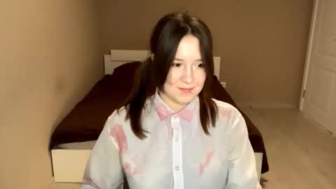 Snapshot of lianabrocklesby chatting on 17, 4, 2026 Sofia online show from 17, 4, 2026