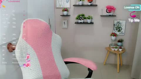 Snapshot of liane_mei chatting on 14, 7, 2026 Liane online show from 14, 7, 2026