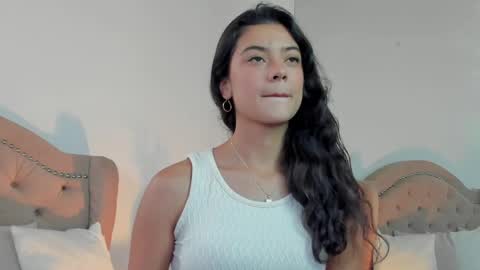 Snapshot of liarave chatting on 8, 4, 2026 liarave online show from 8, 4, 2026