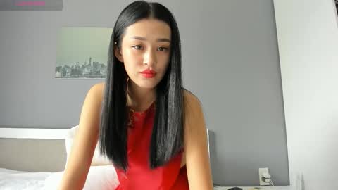 Snapshot of liavee chatting on 11, 11, 2025 Lia online show from 11, 11, 2025