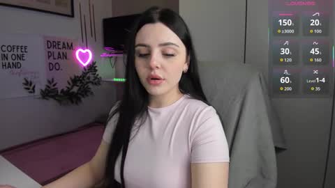 Lia online show from 5, 12, 2025